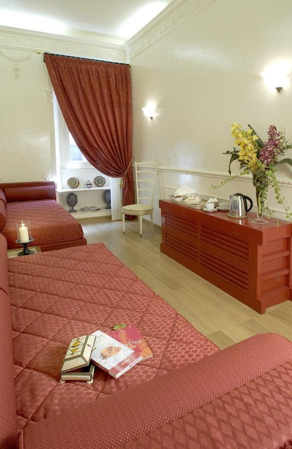 Suites Rome Pensionat *